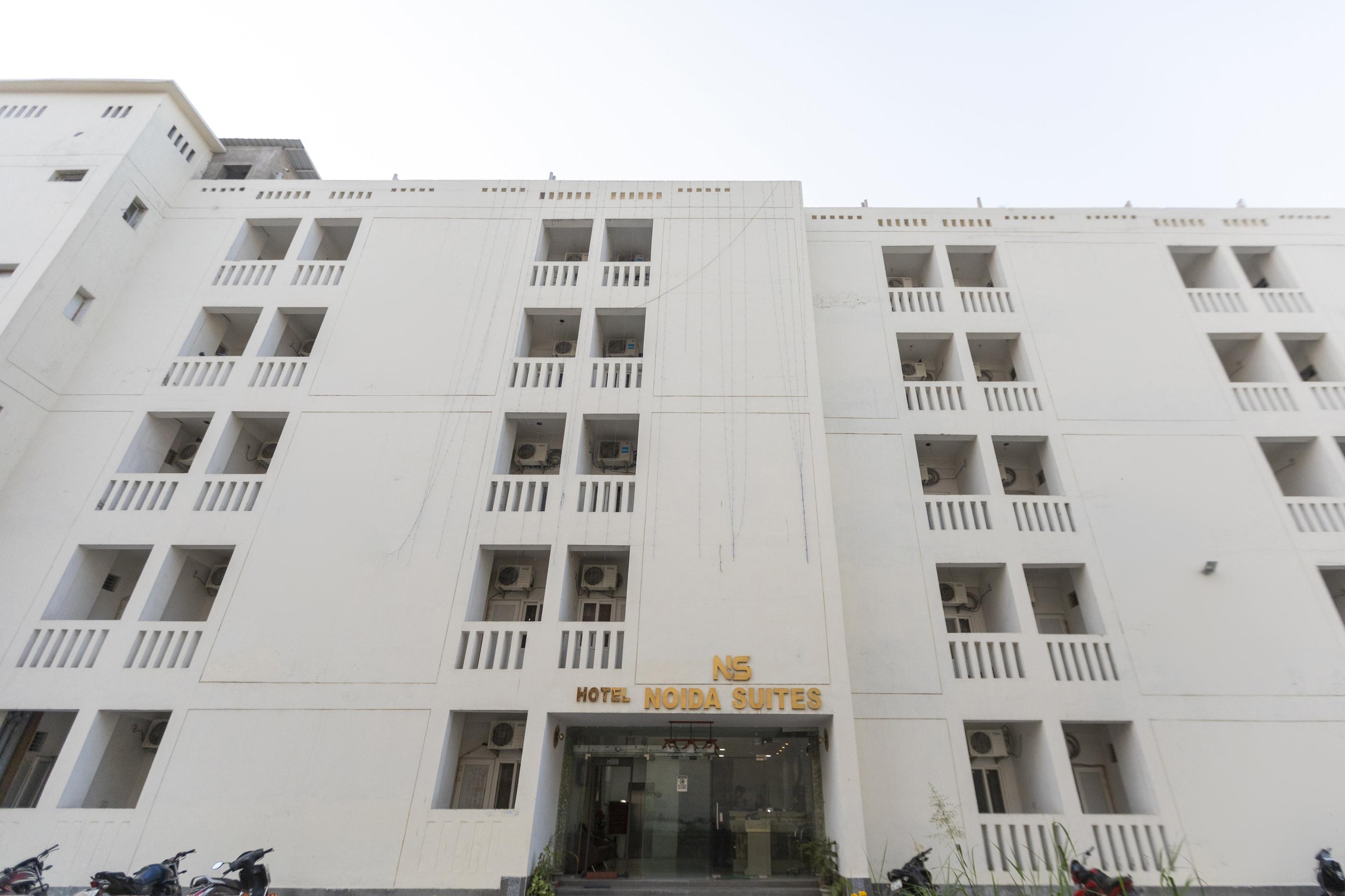 Capital O 13310 Noida Suites Exterior photo